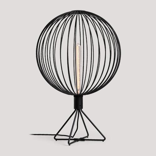 WEVER & DUCRÉ WIRO GLOBE 2.0 Table