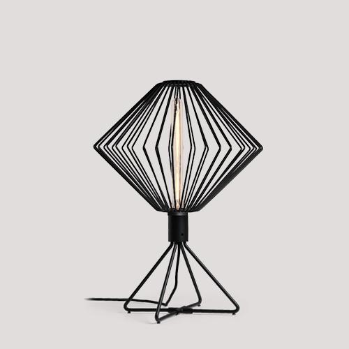 WEVER & DUCRÉ WIRO DIAMOND 1.0 Table